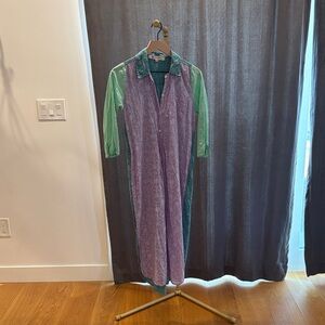 Chic boho Long Sleeve Green and Purple Dress
No visible stains good condition